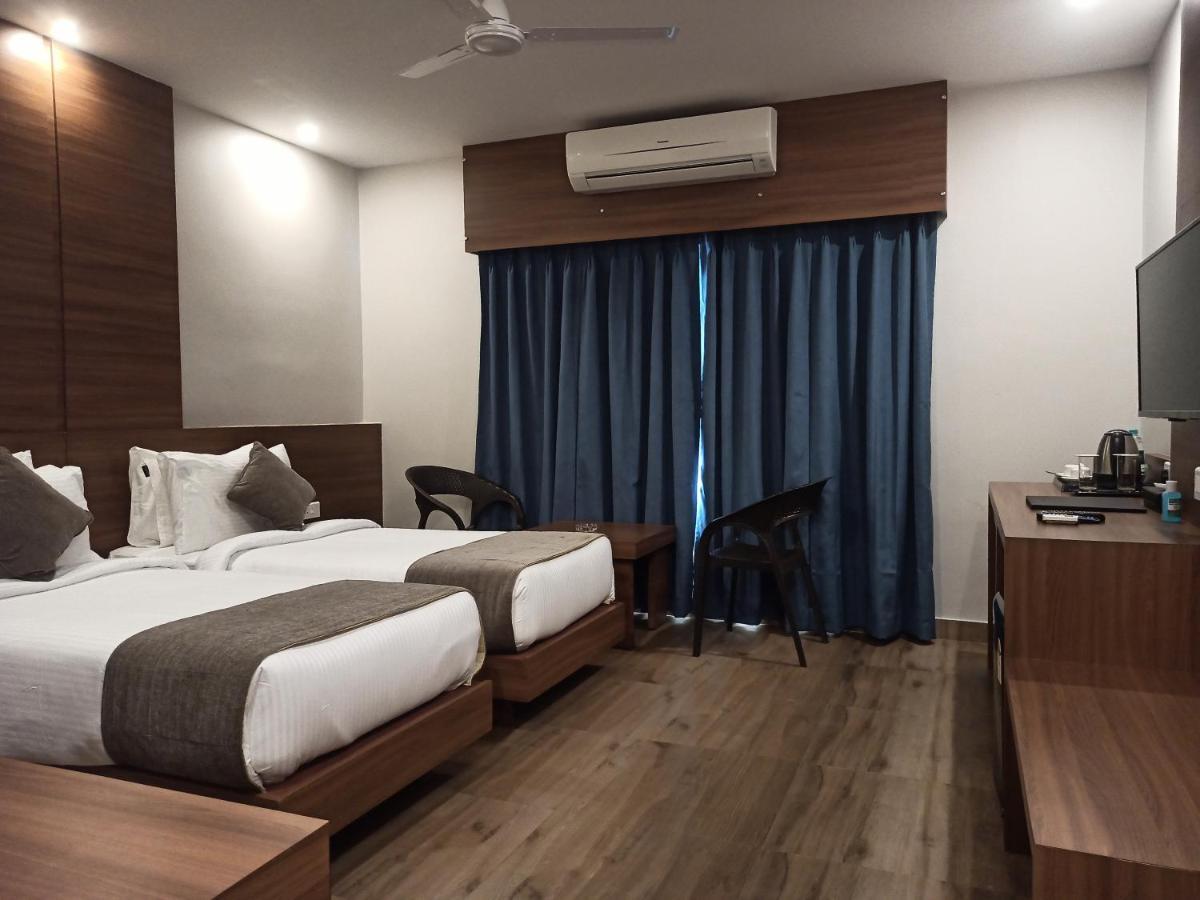 Hotel Tree Fern Dibrugarh Exteriör bild