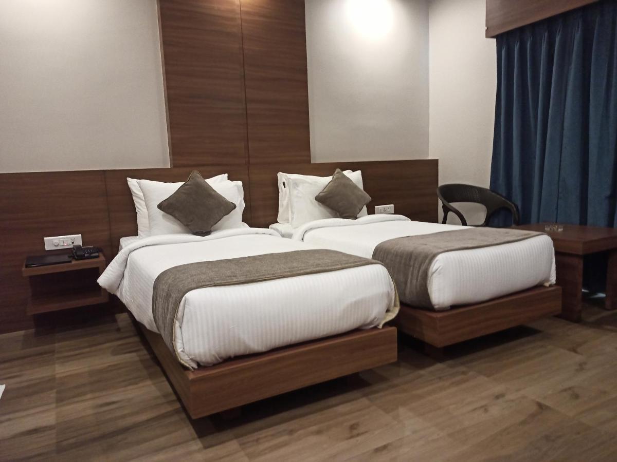 Hotel Tree Fern Dibrugarh Exteriör bild