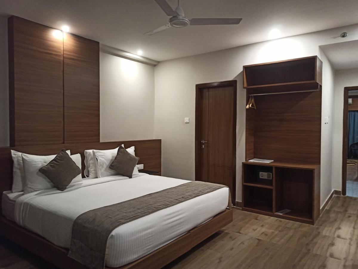 Hotel Tree Fern Dibrugarh Exteriör bild