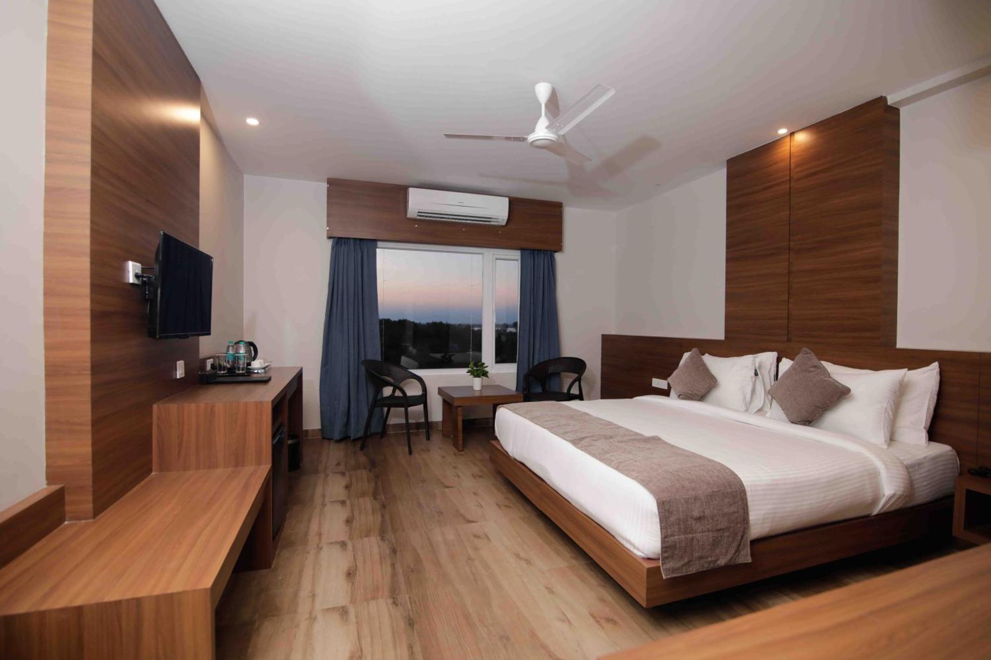 Hotel Tree Fern Dibrugarh Exteriör bild