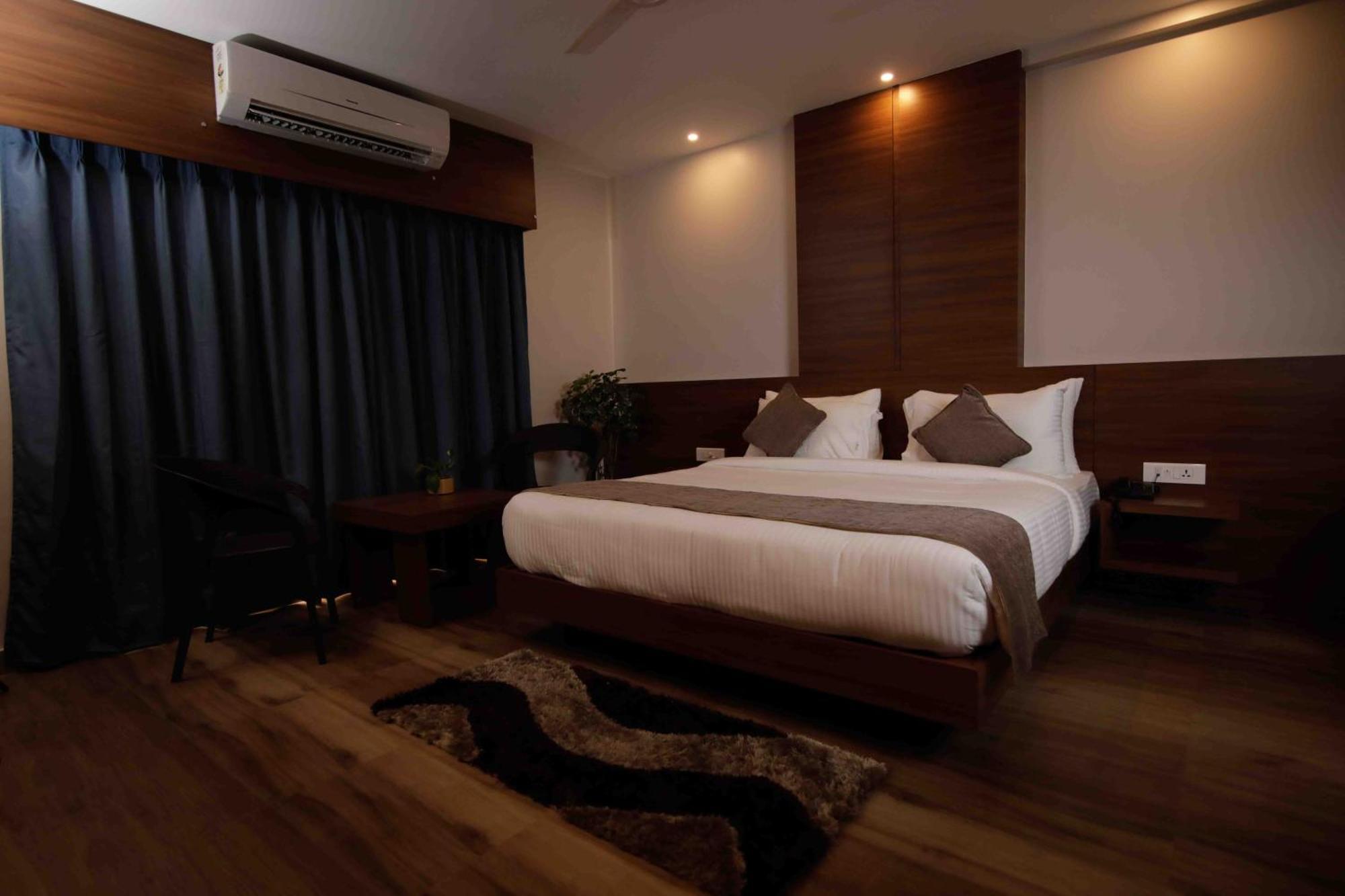 Hotel Tree Fern Dibrugarh Exteriör bild