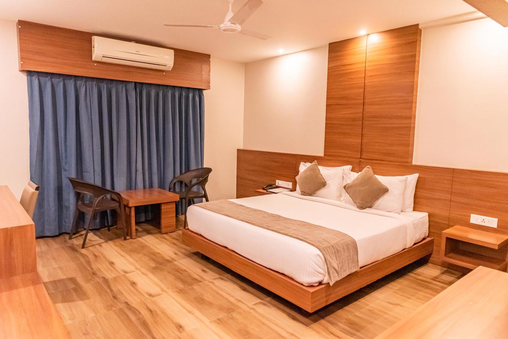 Hotel Tree Fern Dibrugarh Exteriör bild